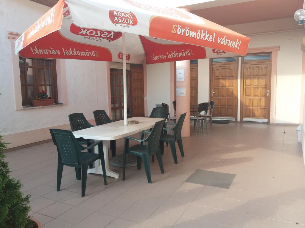 Rakoczi Panzio Hotel Debrecen Luaran gambar