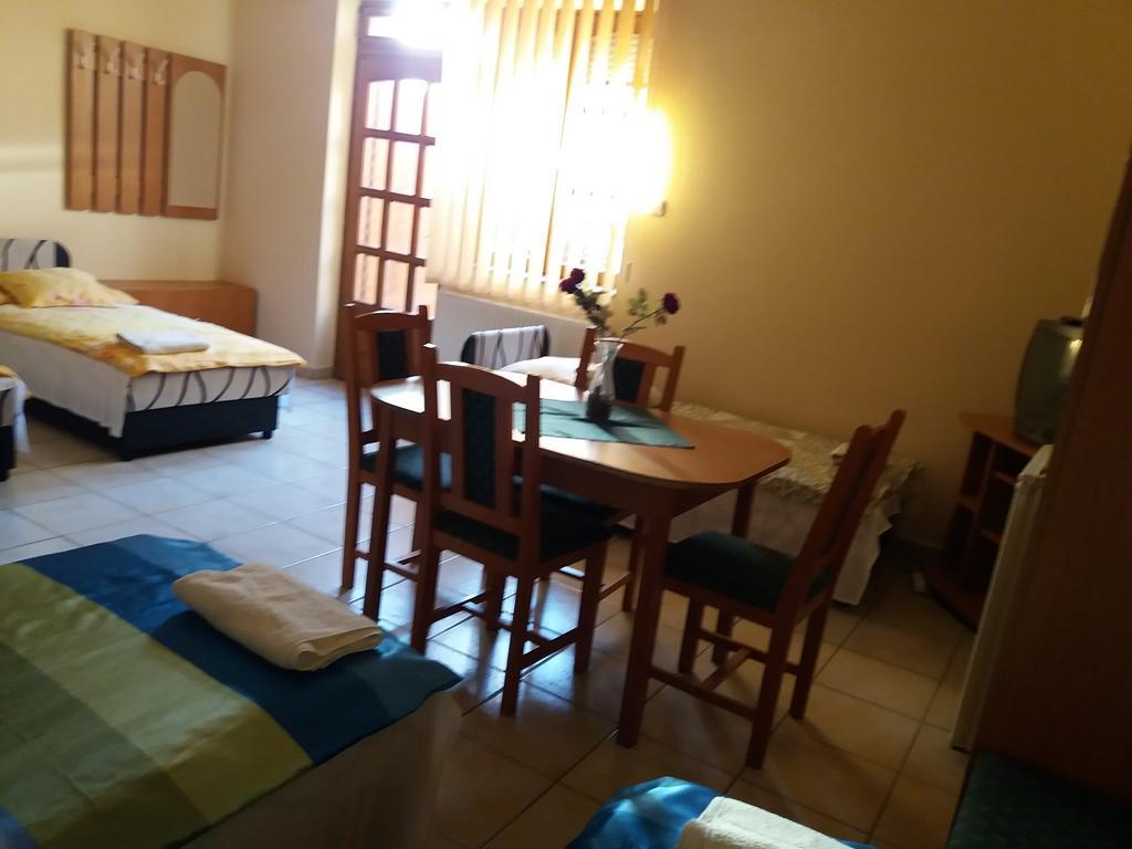 Rakoczi Panzio Hotel Debrecen Luaran gambar